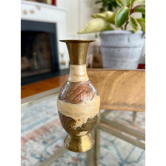 Vintage Designer Etched Floral Brass Vase, Beige Enamel, Bud Vase, Artwork - Picture 4 of 7